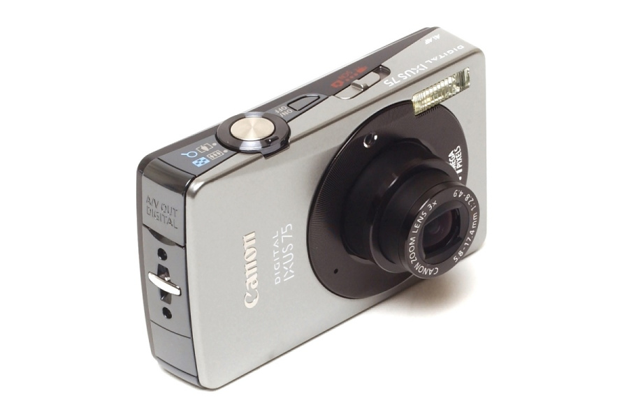 Уцененный товар Цифровой фотоаппарат Любительские Canon Digital IXUS 75 (черный, Состояние удовлетворительное, нет ничего в комплекте, 130 г, LCD 3 ",